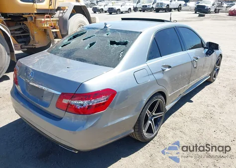 2011 Mercedes-Benz E 350 z USA, uszkodzony, nr VIN WDDHF5GB8BA504594